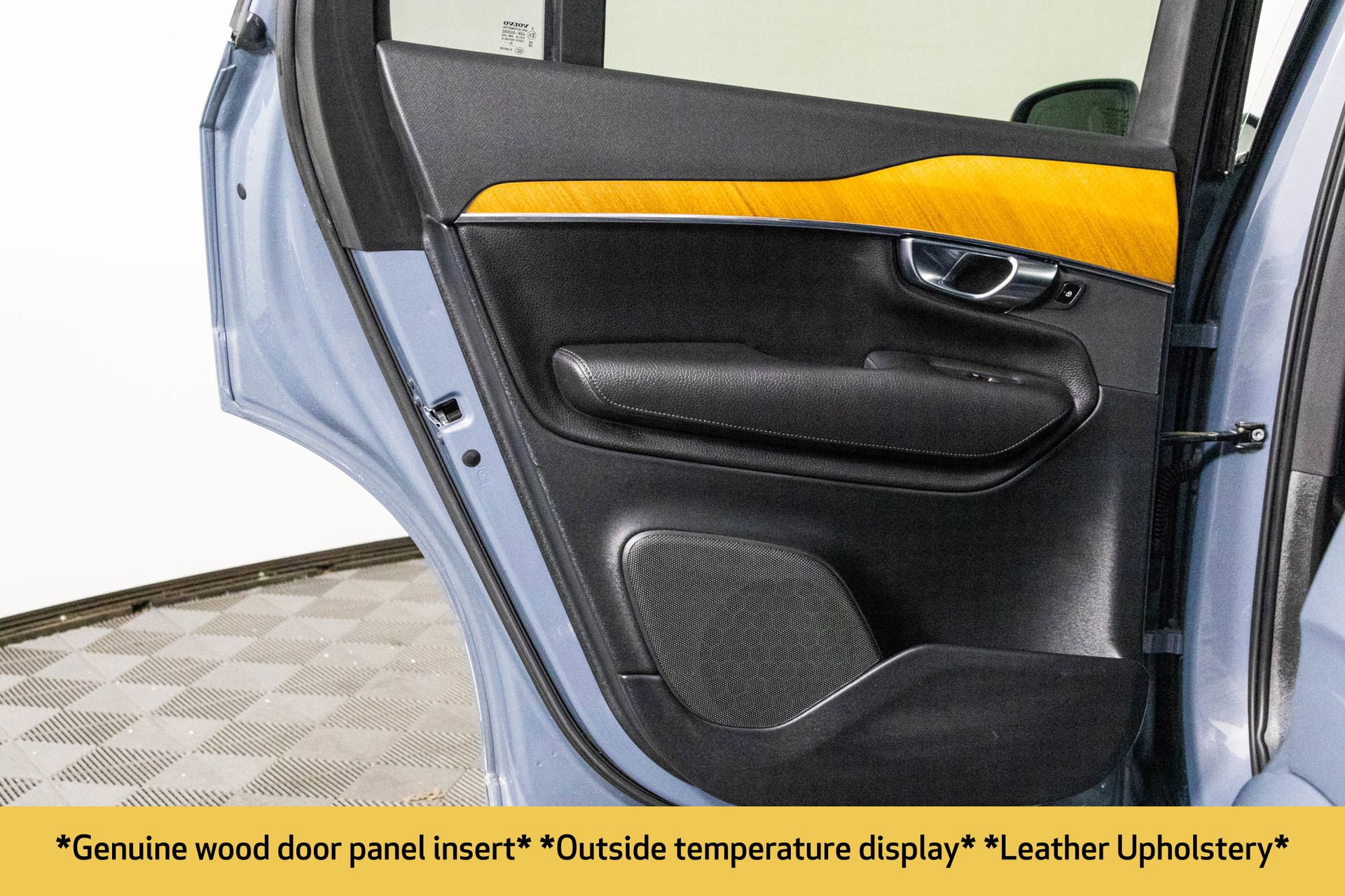 Used 2021 Volvo XC90 T6 Momentum w/ Protection Package image 38