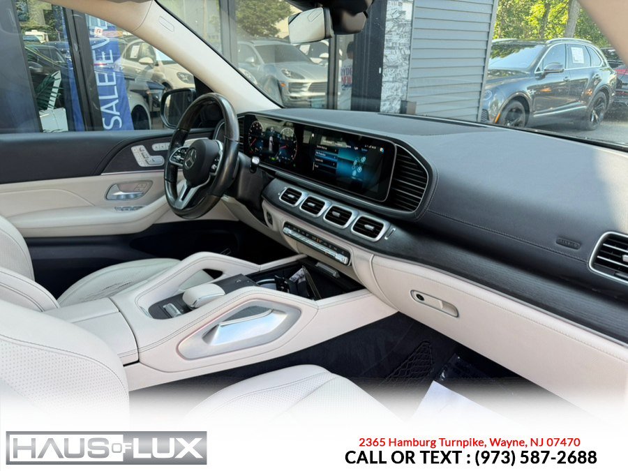 Used 2021 Mercedes-Benz GLE 450 4MATIC w/ AMG Line Exterior image 18