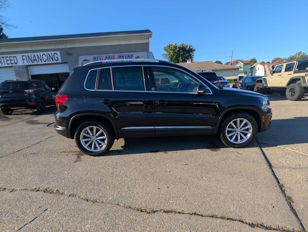 Used 2017 Volkswagen Tiguan Wolfsburg Edition AWD/4WD image 9