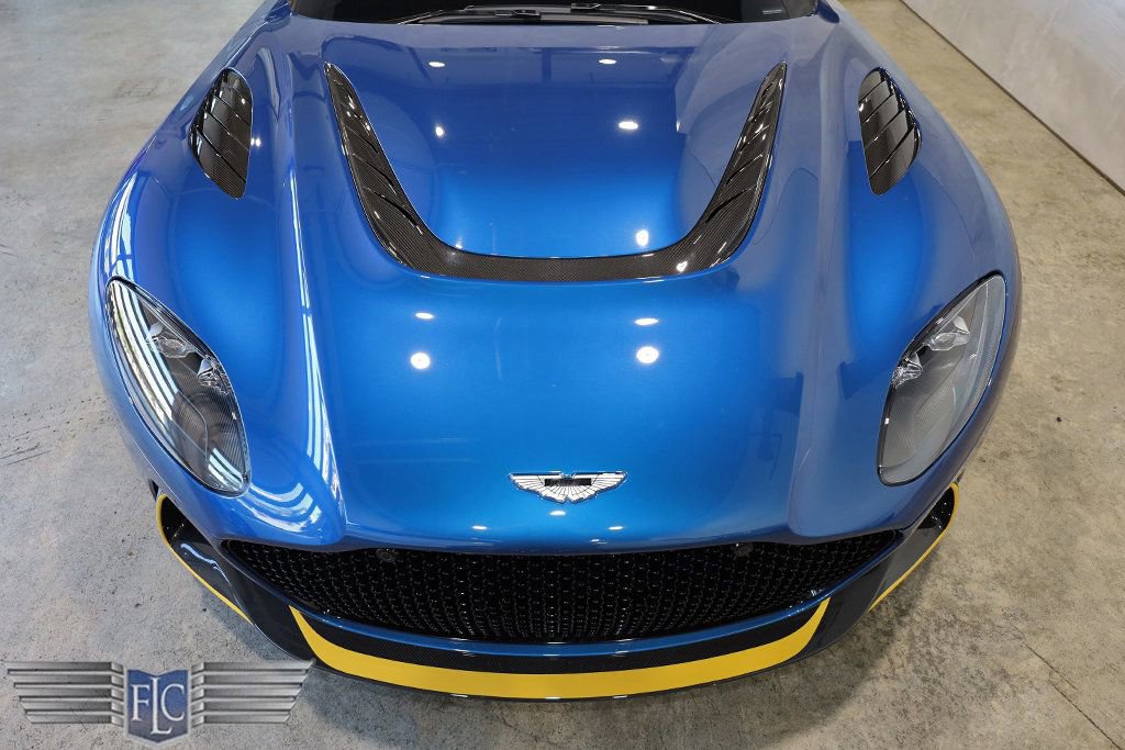 Used 2023 Aston Martin DBS Superleggera Volante image 17