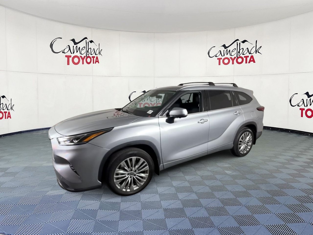 Used 2025 Toyota Highlander Platinum AWD/4WD image 7