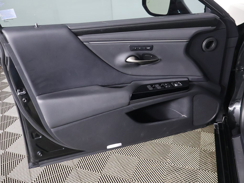 Used 2023 Lexus ES 350 Luxury w/ Accessory Package (Z2) image 24