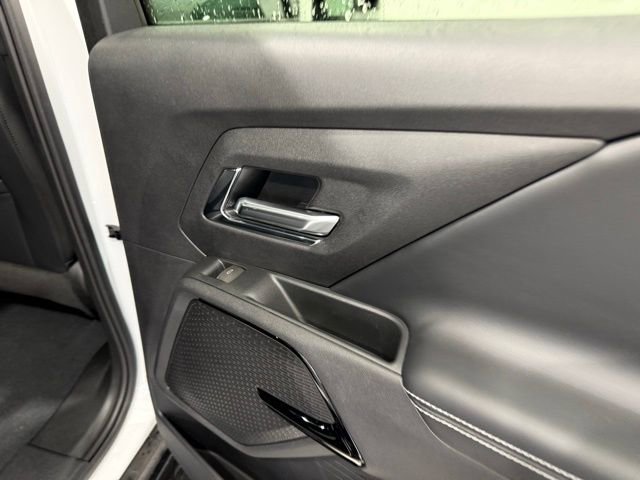 Used 2025 Chevrolet Silverado EV LT image 27