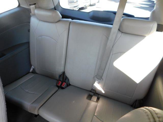 Used 2014 Chevrolet Traverse LTZ FWD image 15