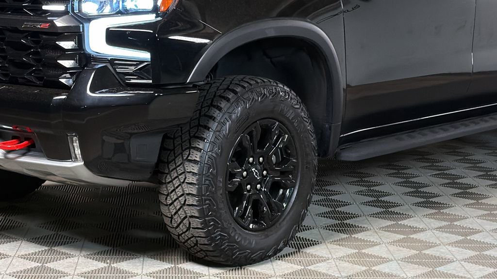 Used 2023 Chevrolet Silverado 1500 ZR2 w/ Technology Package image 4