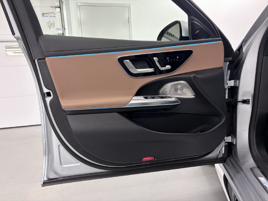 Certified 2025 Mercedes-Benz E 53 AMG e 4MATIC Sedan image 17