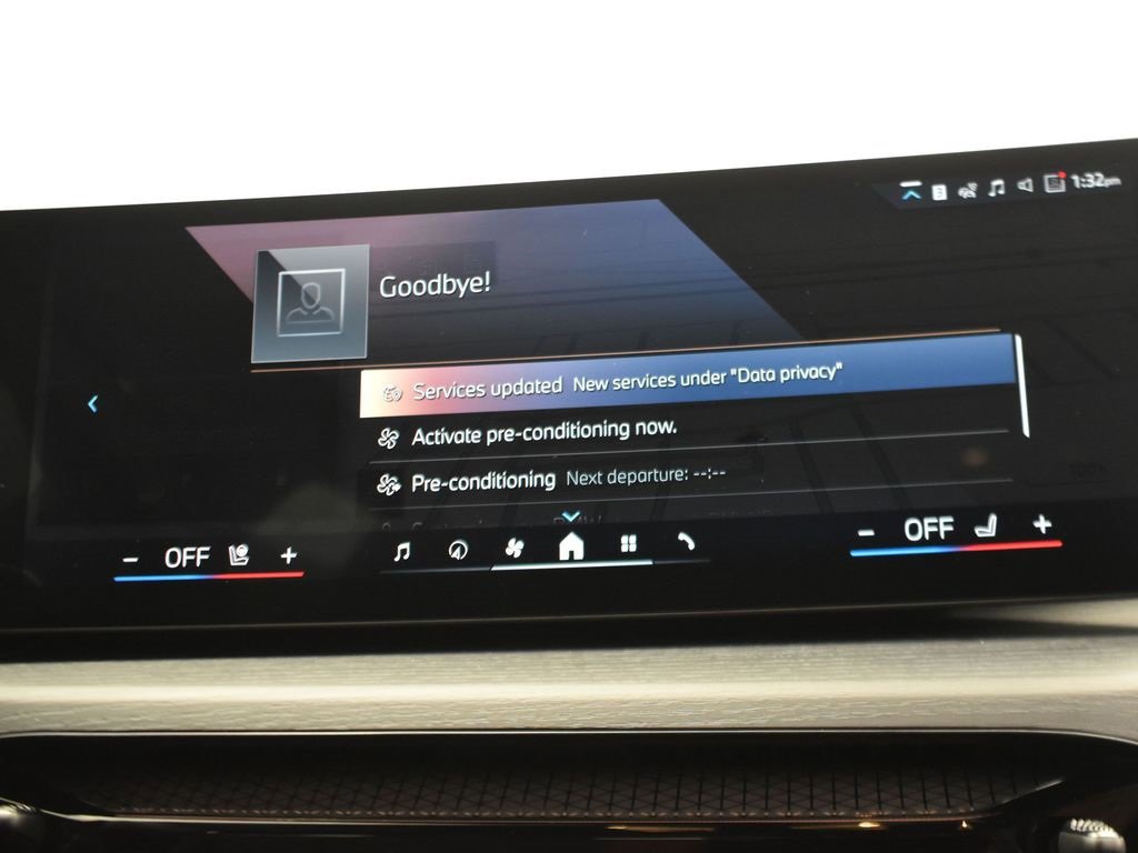 New 2026 BMW 330i Sedan w/ M Sport Package image 25