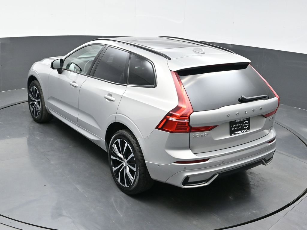 Used 2025 Volvo XC60 B5 Plus image 26