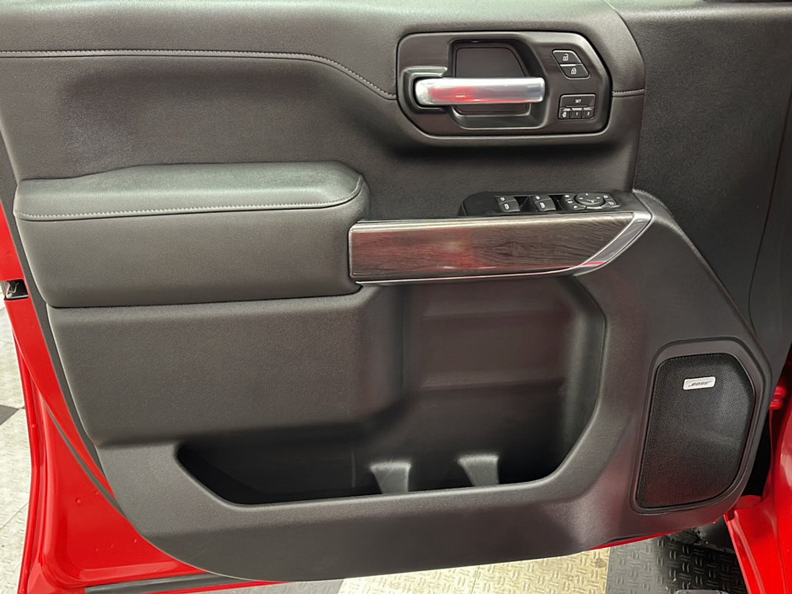 Used 2020 Chevrolet Silverado 2500 LTZ AWD/4WD image 13