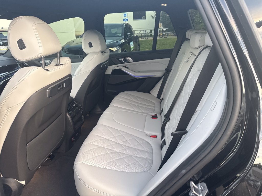 Certified 2025 BMW X5 xDrive40i w/ M Sport Package AWD/4WD image 10