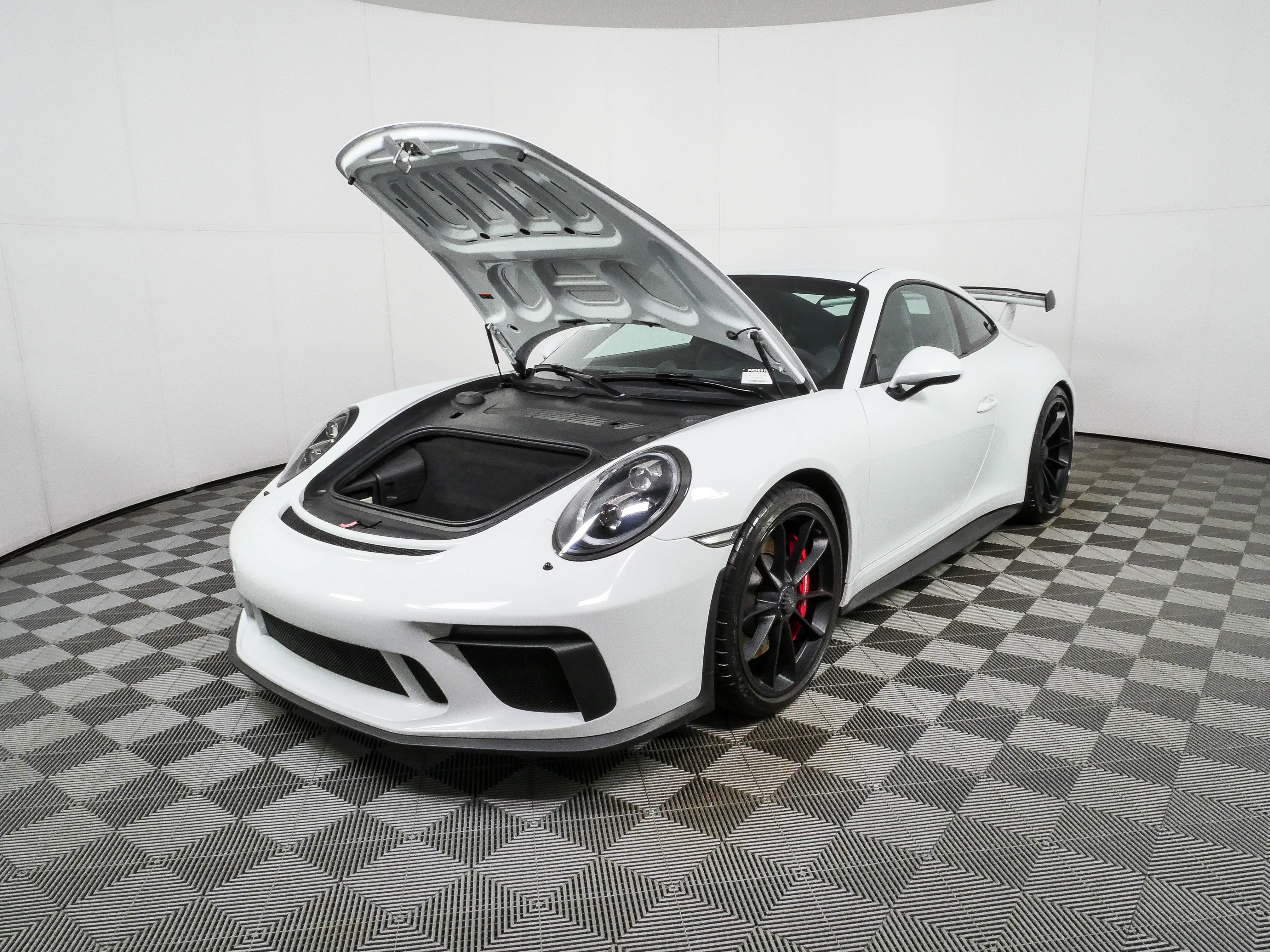 Certified 2018 Porsche 911 GT3 w/ Sport Chrono Package RWD image 31