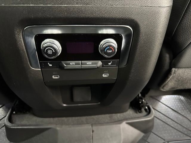 Used 2024 GMC Yukon Denali AWD/4WD image 37