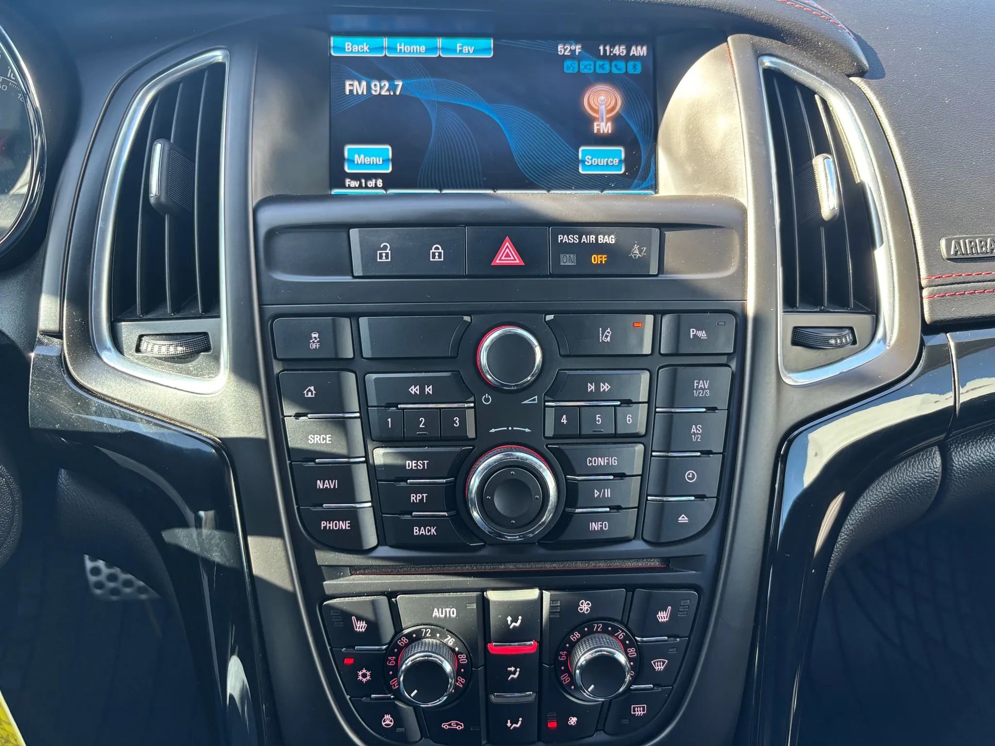 Used 2019 Buick Cascada Sport Touring w/ Dark Effects Package image 21