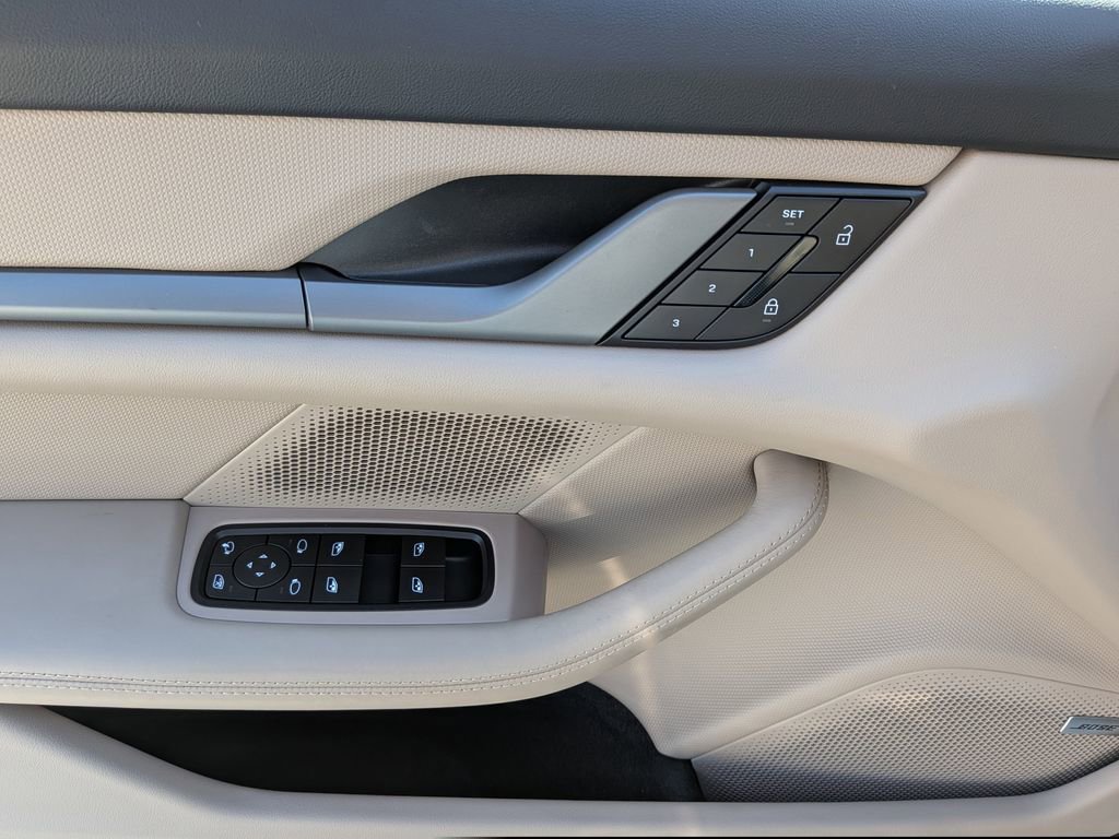 Used 2025 Porsche Taycan RWD image 11