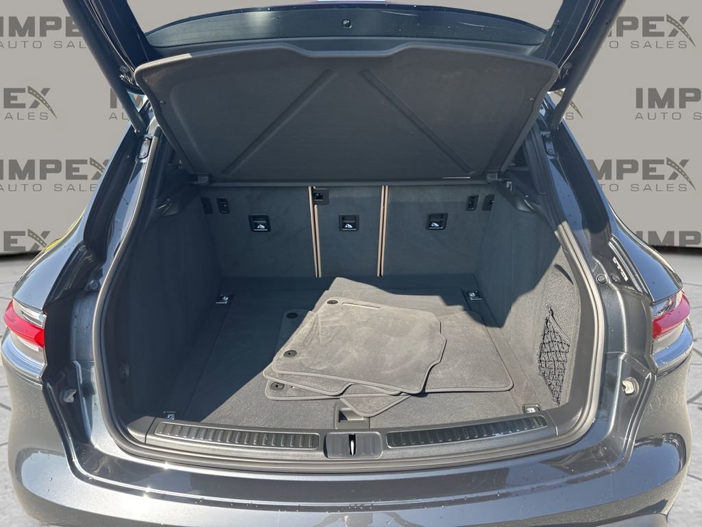 Used 2023 Porsche Macan Turbo image 31