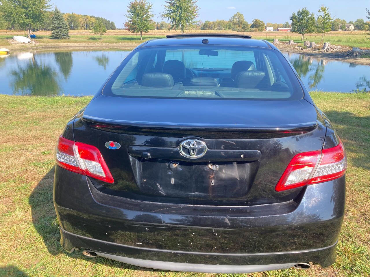 Used 2011 Toyota Camry XLE image 10
