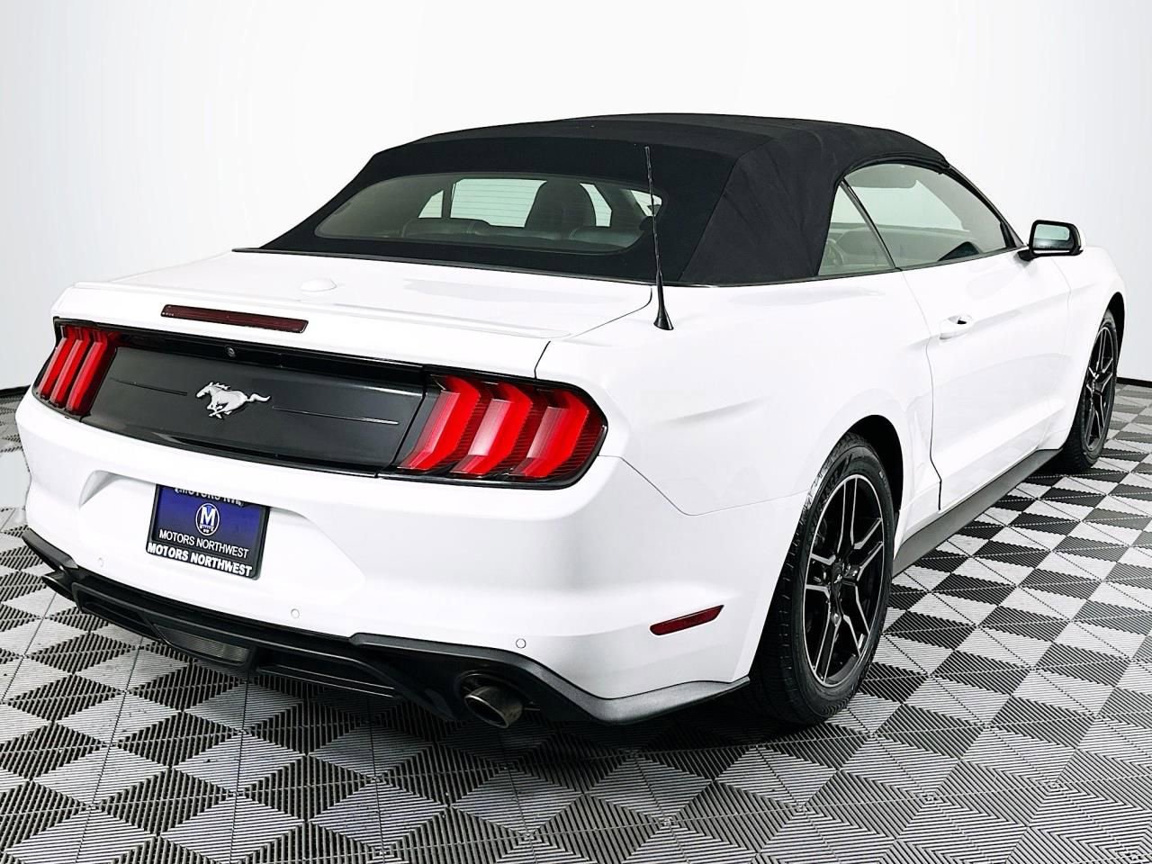 Used 2023 Ford Mustang Premium RWD image 27