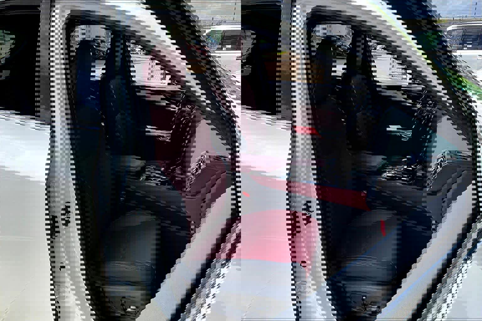 Used 2025 Lexus NX 250 FWD w/ Towing Package (2000 Lbs) image 8