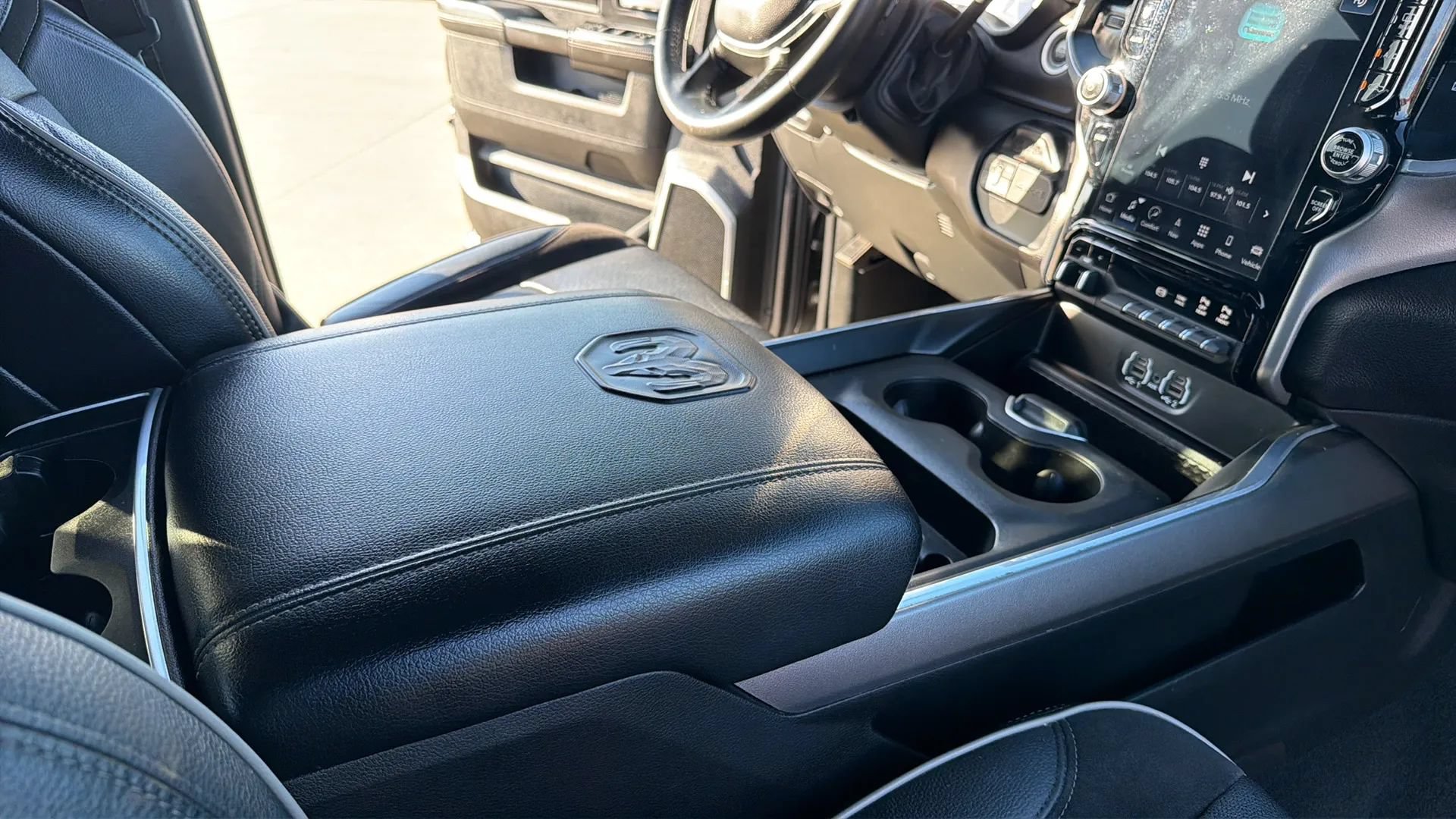 Used 2023 RAM 3500 Laramie AWD/4WD image 90