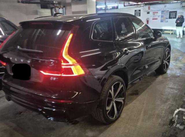 Used 2023 Volvo XC60 B5 Ultimate image 2