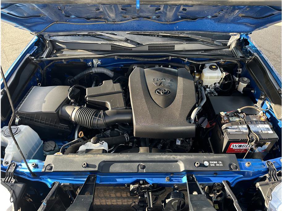 Used 2017 Toyota Tacoma TRD Off-Road image 31