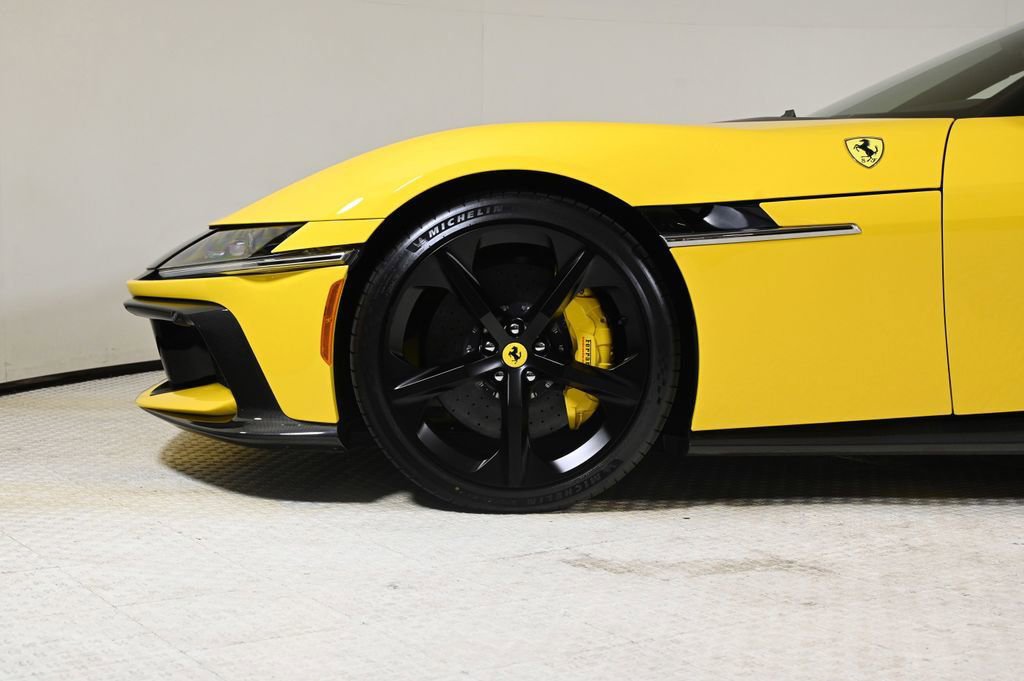 Used 2025 Ferrari 12Cilindri Base image 28