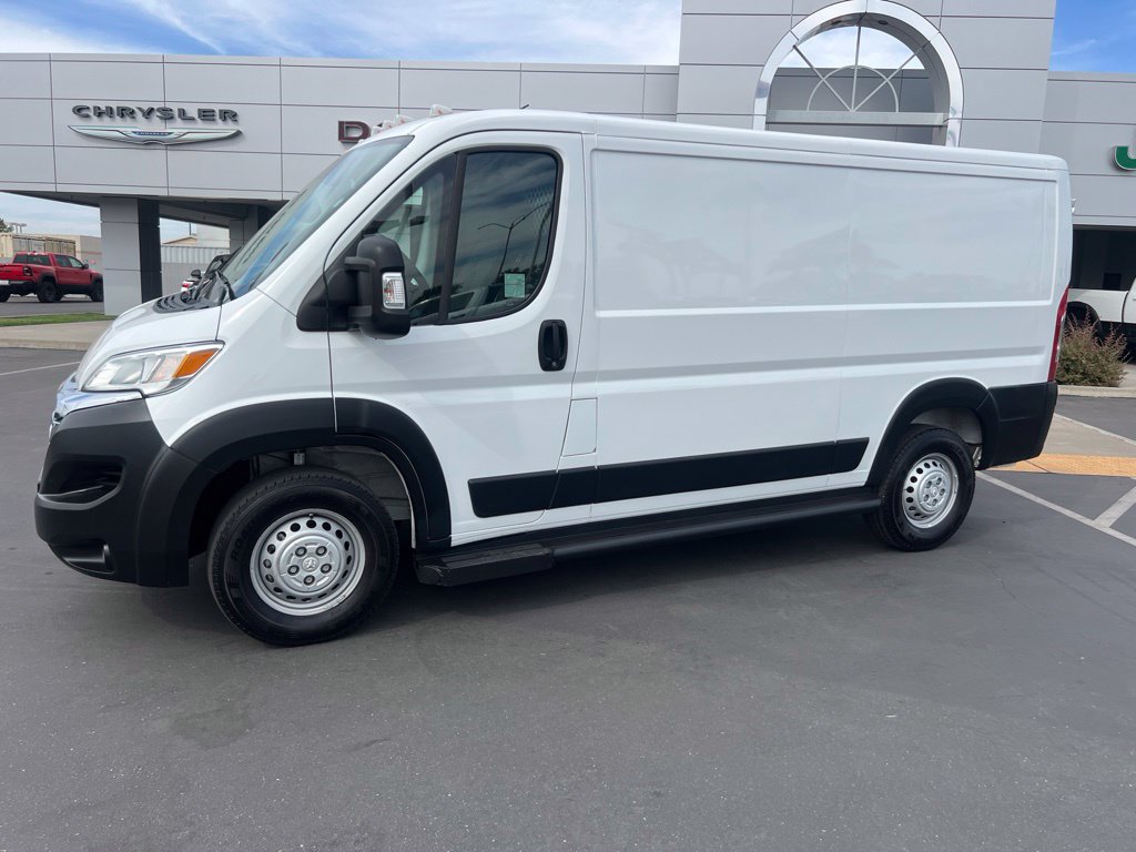 Used 2025 RAM ProMaster 2500 w/ U-Haul Equipment Group FWD image 21