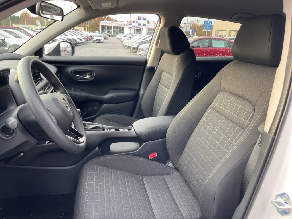 New 2026 Honda HR-V LX image 16