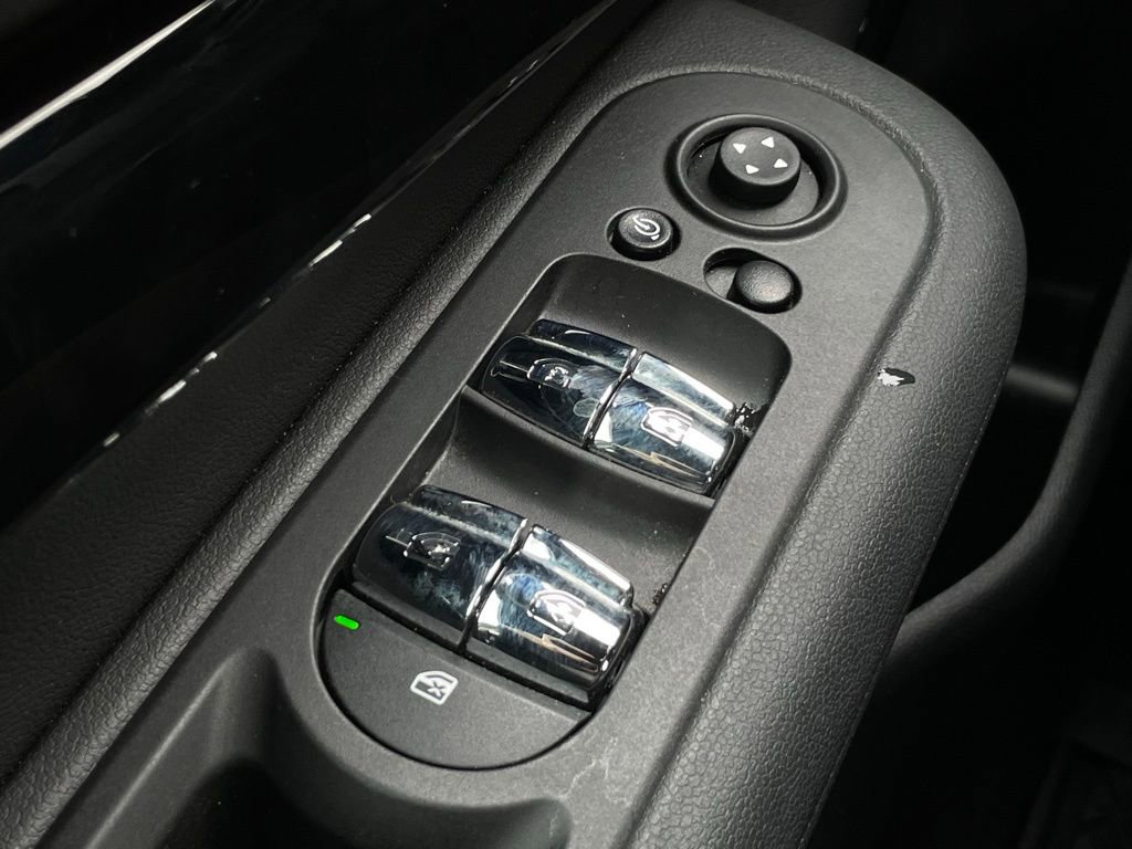 Used 2024 MINI Cooper Clubman S w/ Signature Upholstery Package image 12