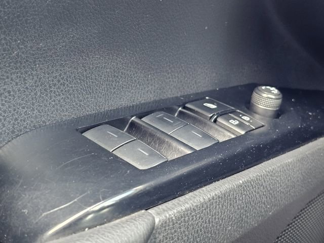 Used 2025 Toyota Camry LE w/ Convenience Package image 15