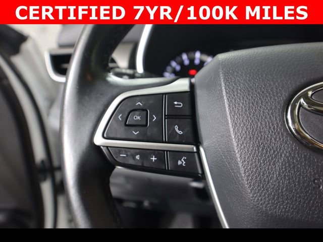 Used 2022 Toyota Highlander XLE AWD/4WD image 21