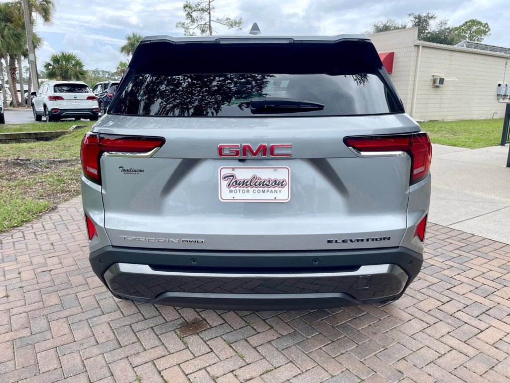 Used 2025 GMC Terrain Elevation image 4