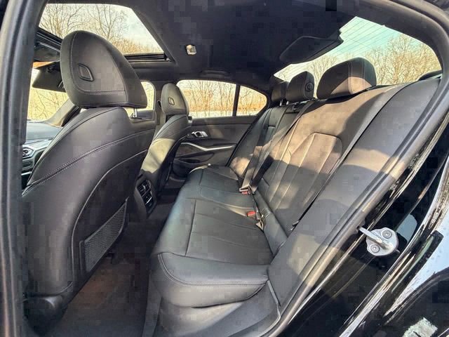 Used 2023 BMW 330i xDrive Sedan w/ Premium Package image 13