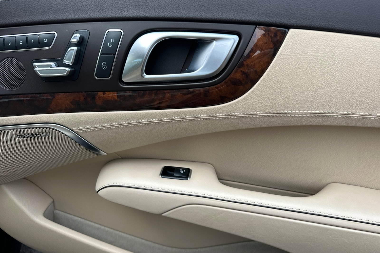 Used 2015 Mercedes-Benz SL 63 AMG image 18