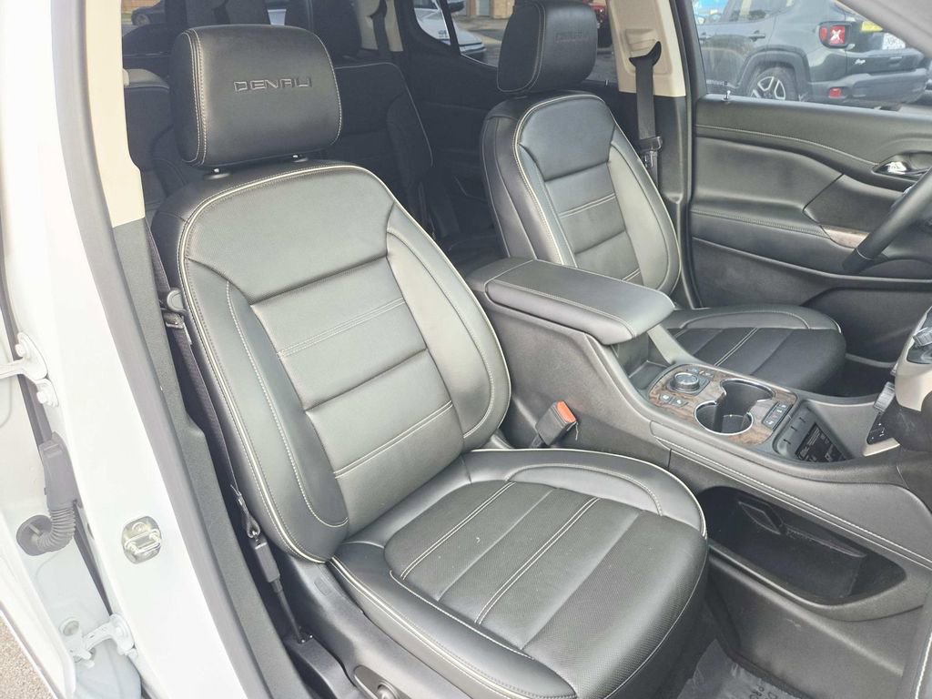 Used 2023 GMC Acadia Denali w/ Denali Ultimate Package AWD/4WD image 18