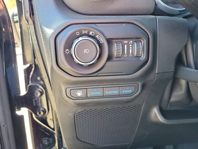 Used 2021 Jeep Wrangler Unlimited Sahara image 15