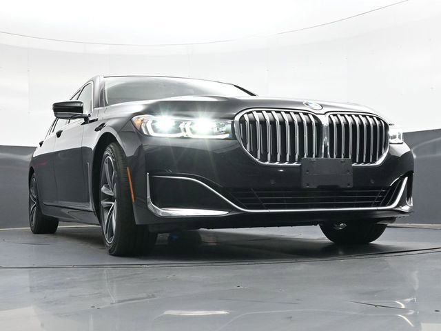 Used 2022 BMW 750i xDrive image 38