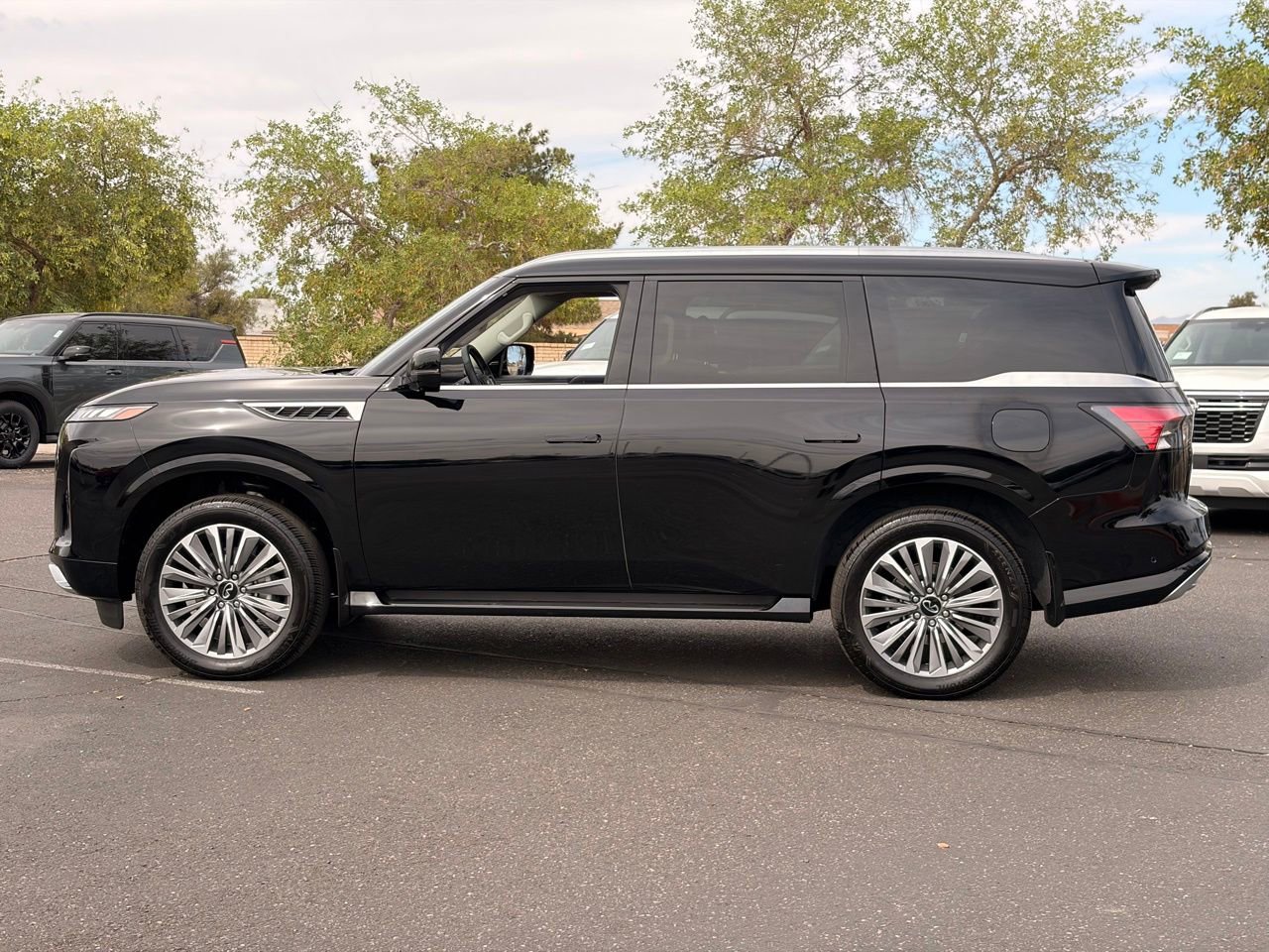 Certified 2026 INFINITI QX80 Luxe w/ Cargo Package RWD image 3