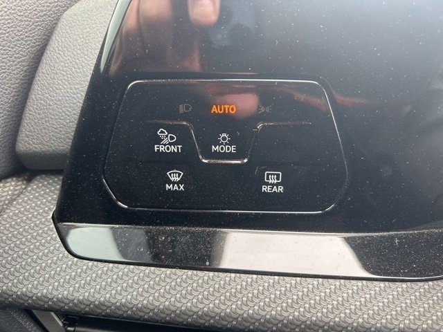 Used 2024 Volkswagen Golf R image 15