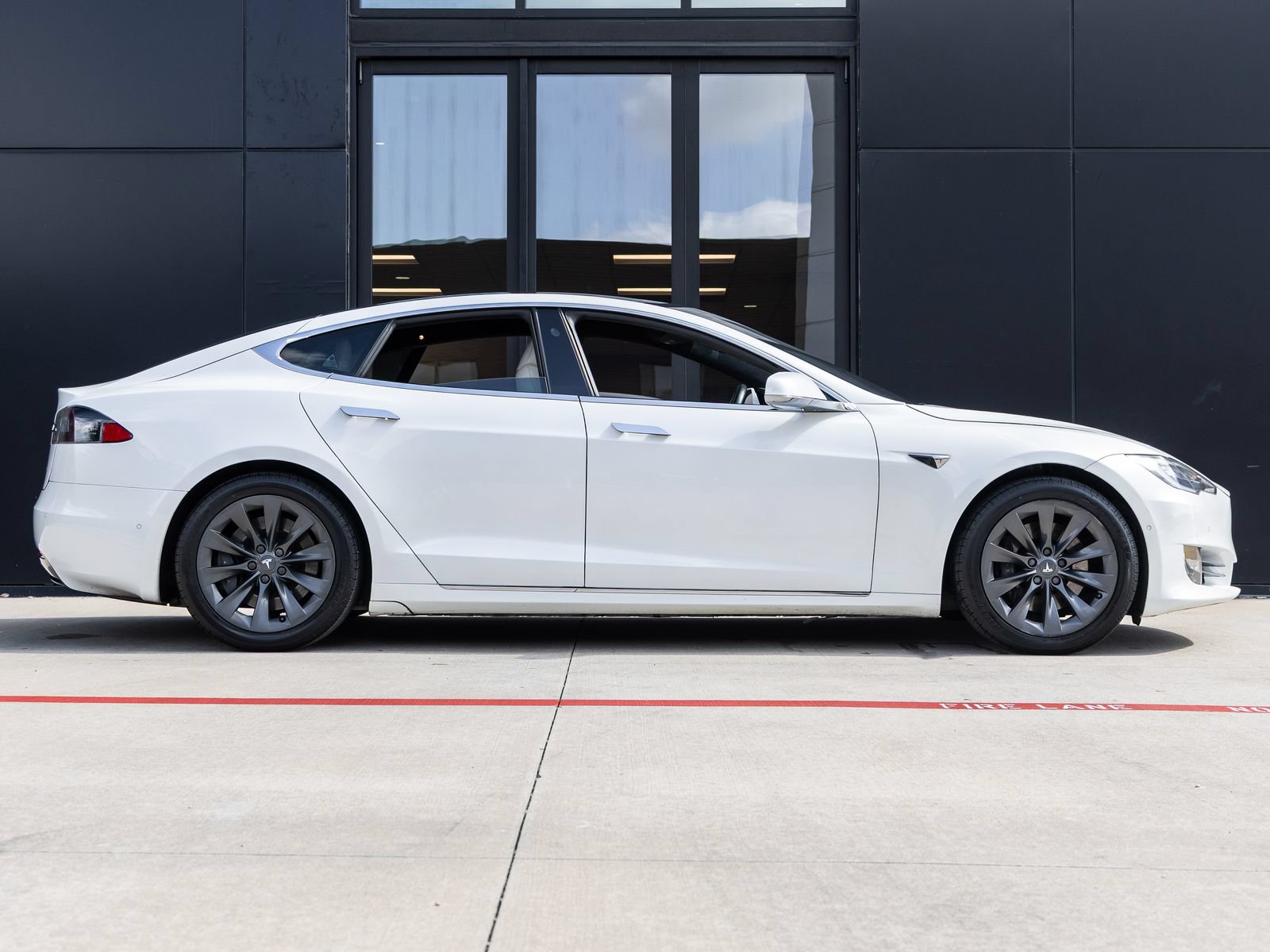 Used 2020 Tesla Model S Long Range AWD/4WD image 10