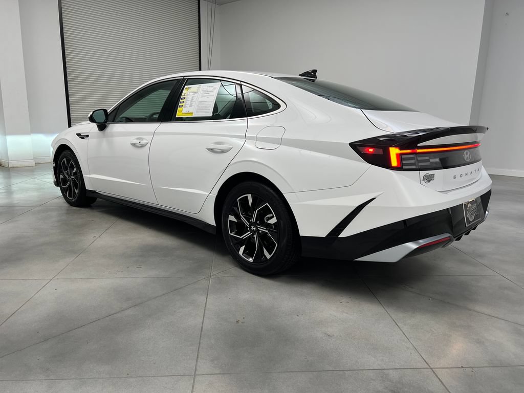 Used 2025 Hyundai Sonata SEL FWD image 6