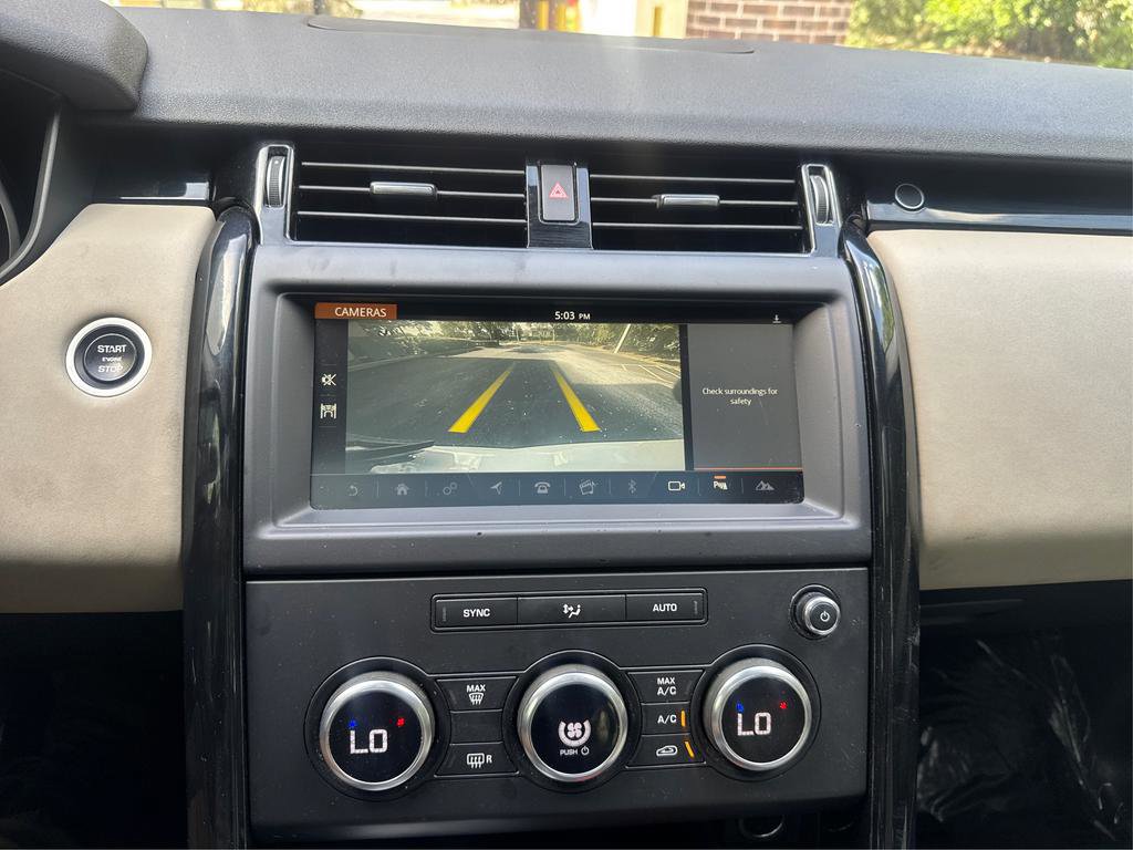 Used 2018 Land Rover Discovery SE image 36