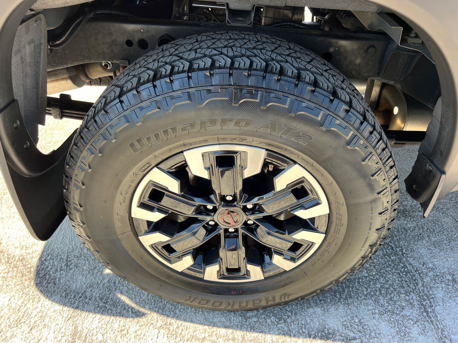 Used 2024 Nissan Frontier PRO-4X w/ Technology Package AWD/4WD image 17