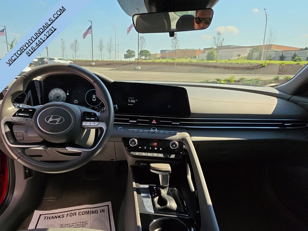 Used 2025 Hyundai Elantra SEL FWD image 26
