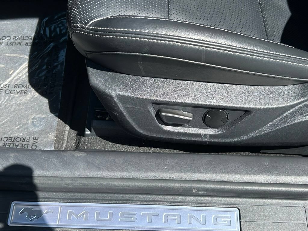 Used 2025 Ford Mustang Premium RWD image 17