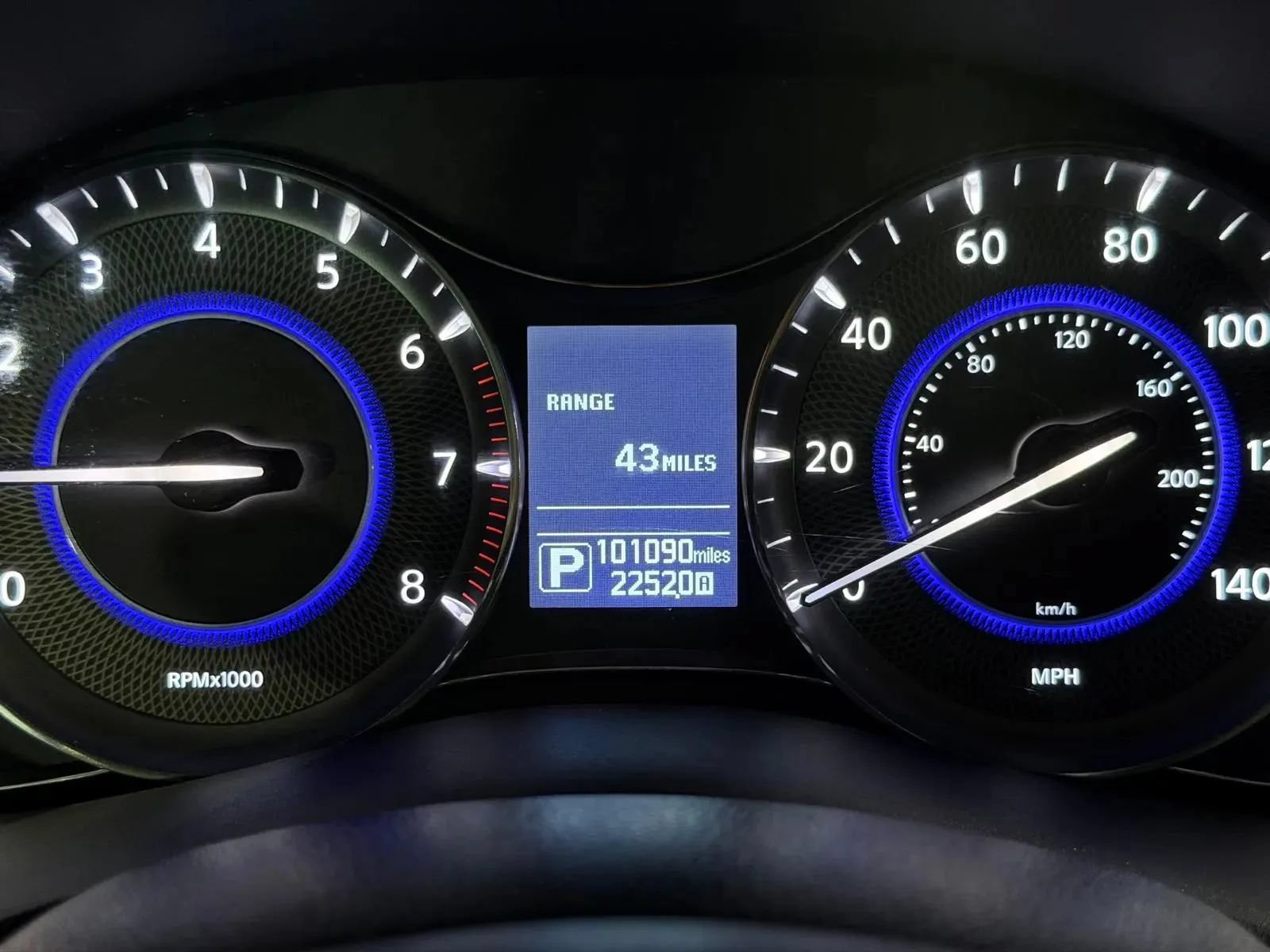 Used 2015 INFINITI QX80 2WD w/ Deluxe Technology Package image 45