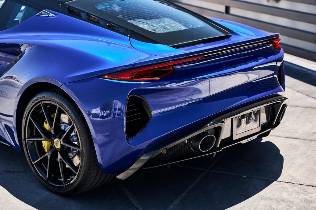Used 2026 Lotus Emira SE RWD image 10