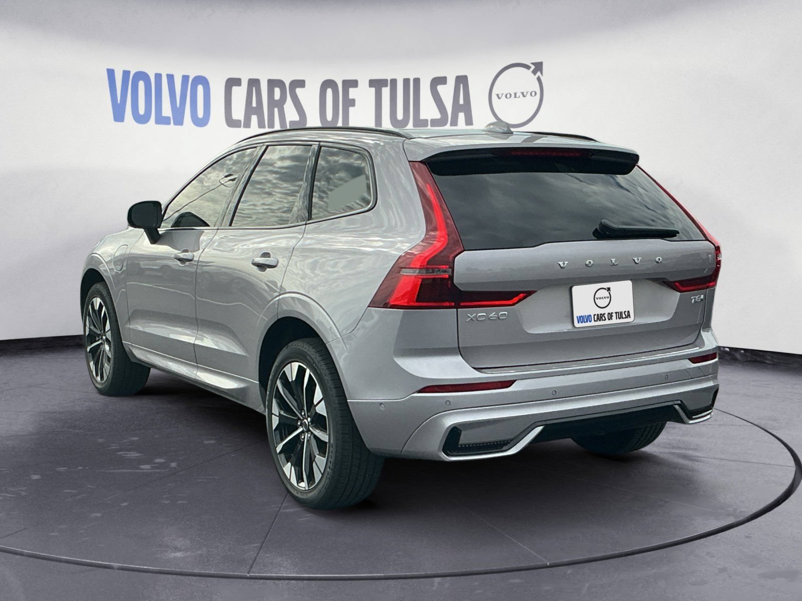New 2026 Volvo XC60 T8 Plus w/ Protection Package Premier AWD/4WD image 3