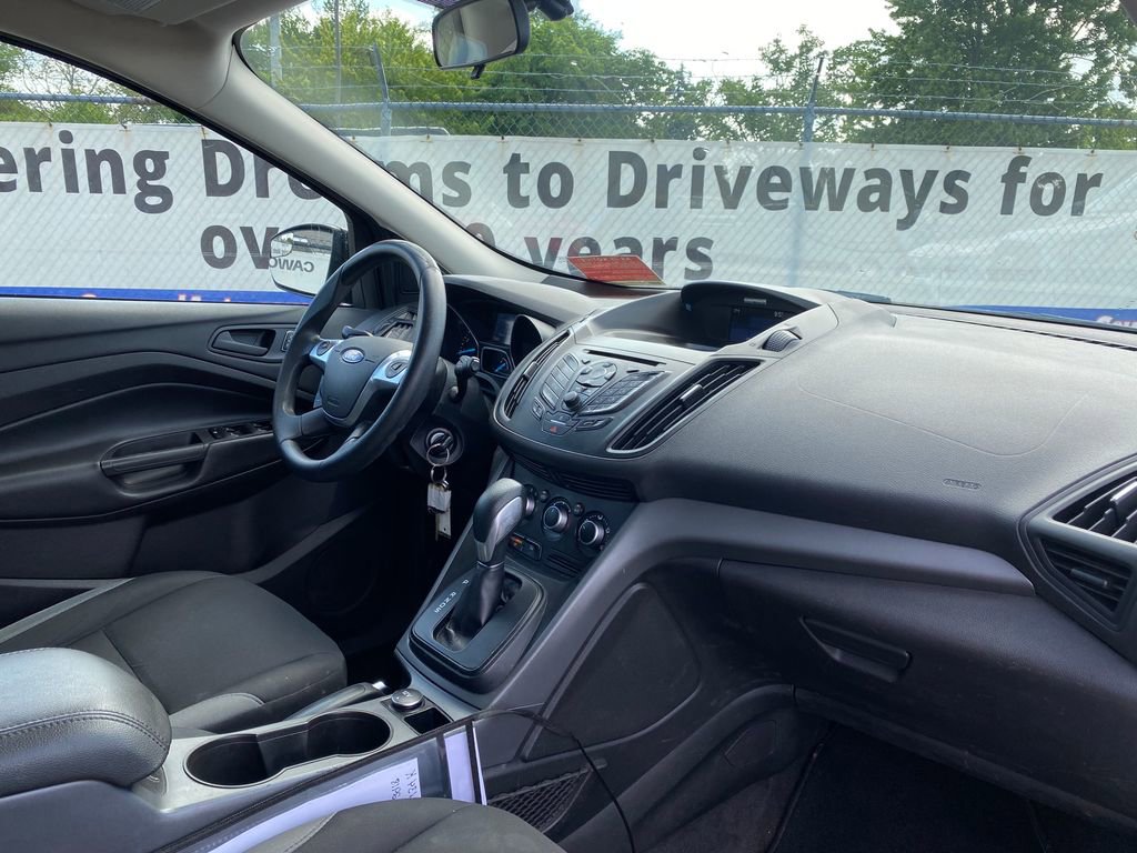 Used 2015 Ford Escape S FWD image 17