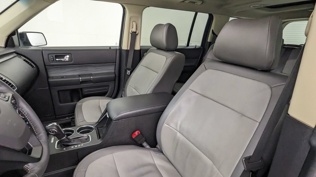 Used 2019 Ford Flex Limited w/ Limited Appearance Package AWD/4WD image 2